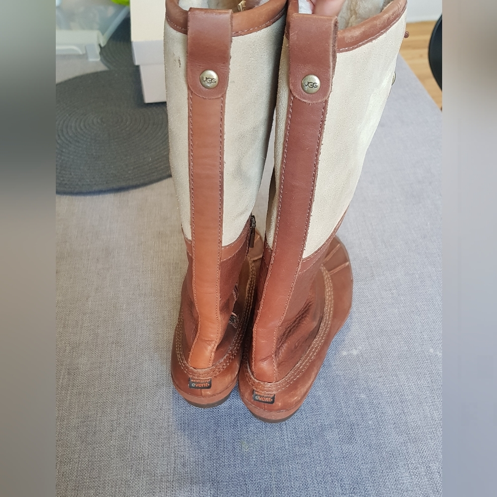 UGG waterproof shearling lined boots - Picture 6 of 14